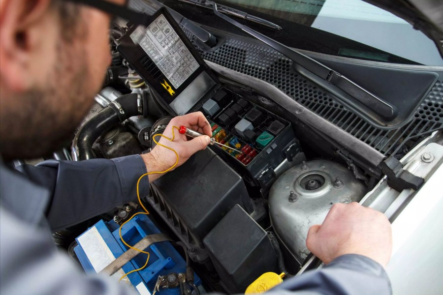 En Ucuz Oto Elektrikçi Firması